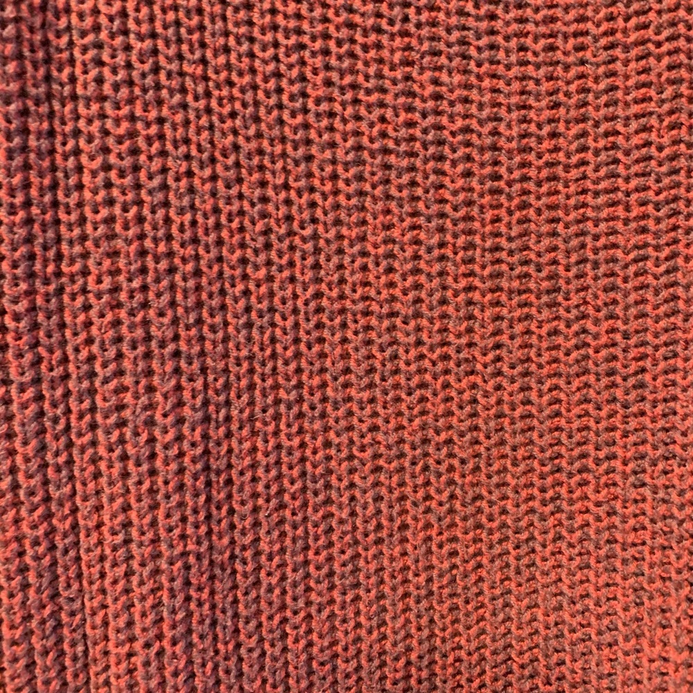 URBAN OUTFITTERS SWEATER - Picture 2 of 2